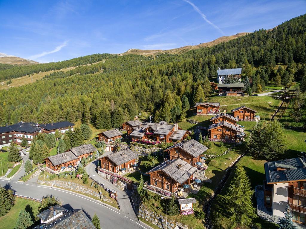 Park Chalet Village Livigno Extérieur photo